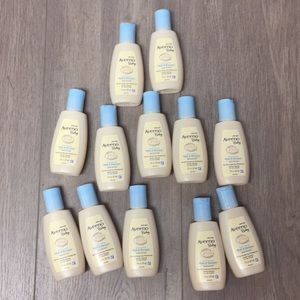 NEW Aveeno Baby Wash and Shampoo, Lightly Scented, 12-2oz bottles